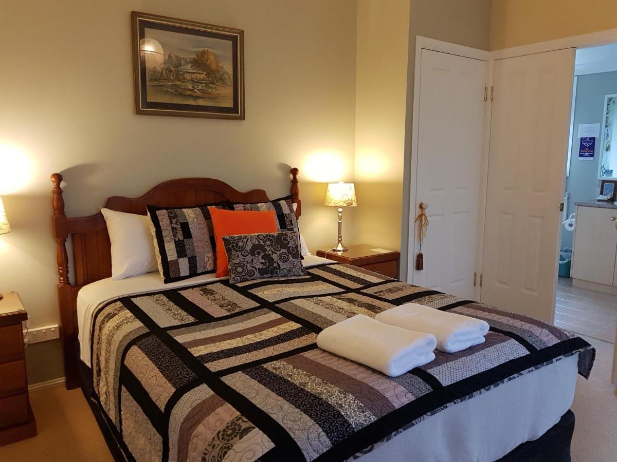 Grovely House Bed and Breakfast Stanthorpe Exteriör bild